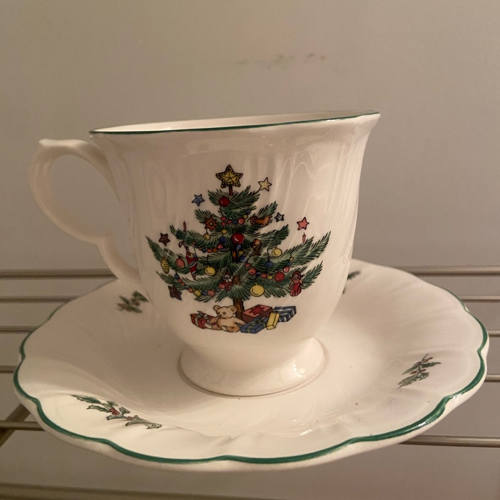 Nikko Ceramics Christmas Tree Cup and Saucer Set of 2 - White and Green